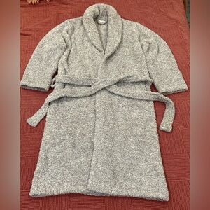 Love & Lore women’s size small / medium Gray plush Fleece Robe